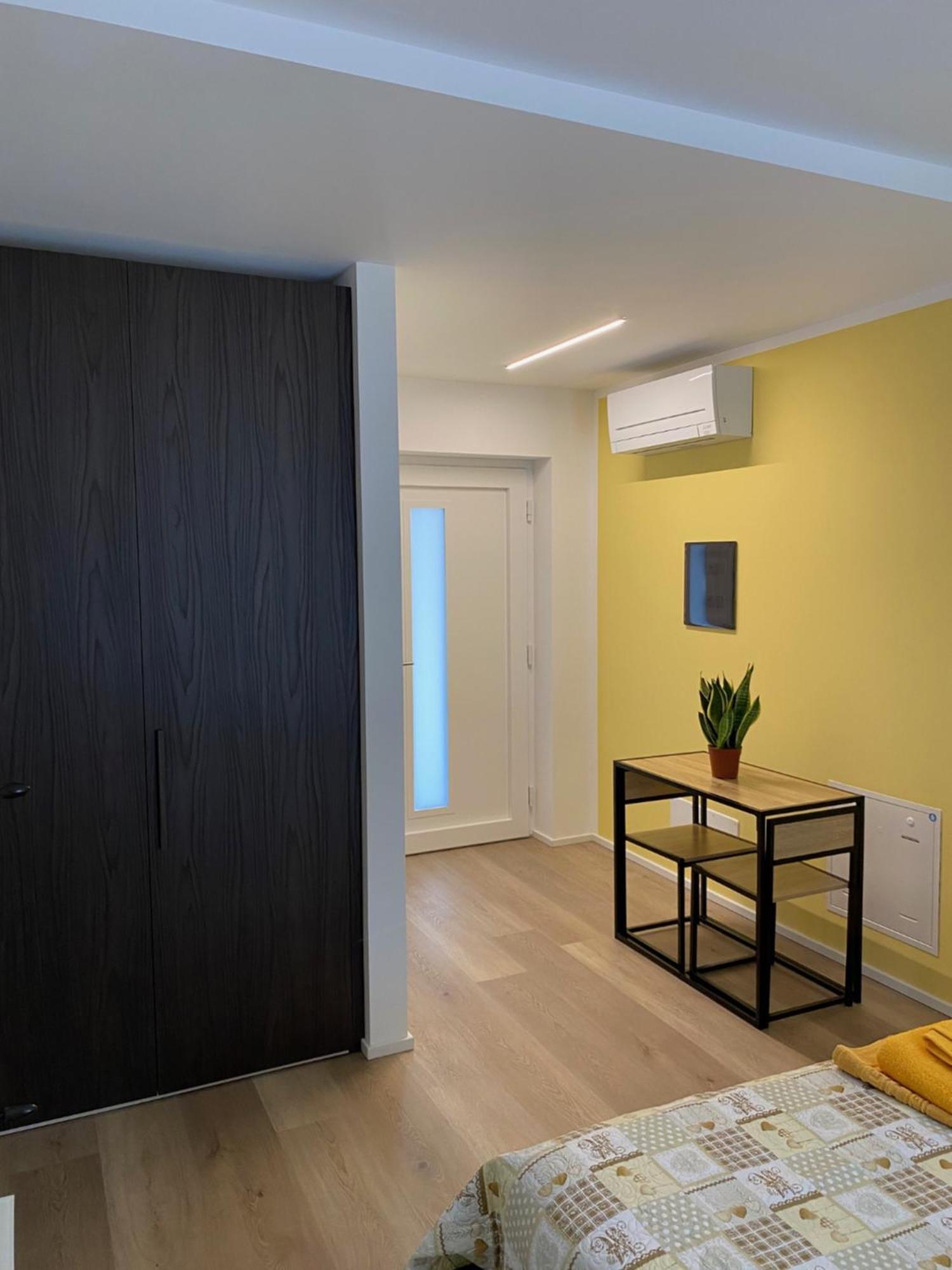 Lotus Garda Bed & Breakfast ริวาเดลการ์ดา ภายนอก รูปภาพ