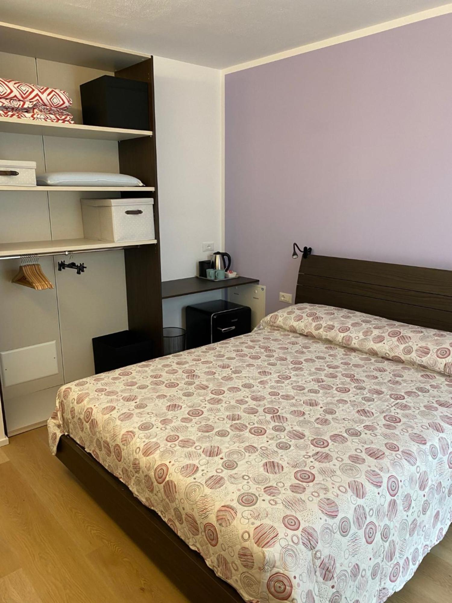 Lotus Garda Bed & Breakfast ริวาเดลการ์ดา ภายนอก รูปภาพ